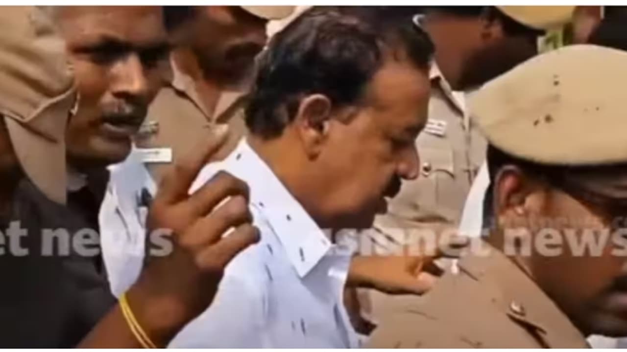 തമിഴ്നാട് മന്ത്രിക്ക് നേരേ ചെളിയെറിഞ്ഞത് ബിജെപിക്കാരെന്ന് പൊലീസ്,കേസെടുത്ത് വിഷയം വഷളാക്കേണ്ടെന്ന് ഡിഎംകെ