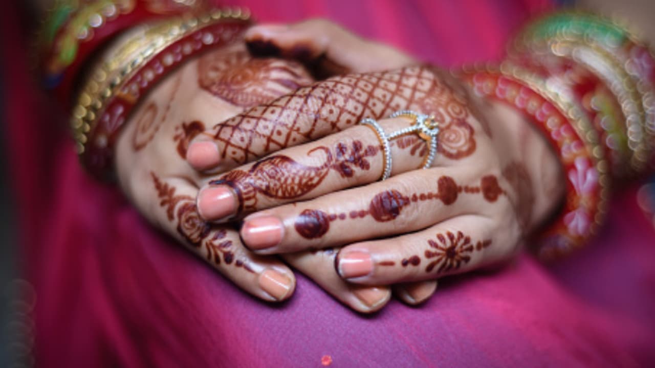 രണ്ടാം ഭാര്യയും മരിച്ചു, വിവാഹ വാഗ്ദാനം ചെയ്ത് 72കാരനൊപ്പം കൂടി കൊലപാതകം, യുവതിയും ഭർത്താവും പിടിയിൽ രണ്ടാം ഭാര്യയും മരിച്ചു, വിവാഹ വാഗ്ദാനം ചെയ്ത് 72കാരനൊപ്പം കൂടി കൊലപാതകം, യുവതിയും ഭർത്താവും പിടിയിൽ