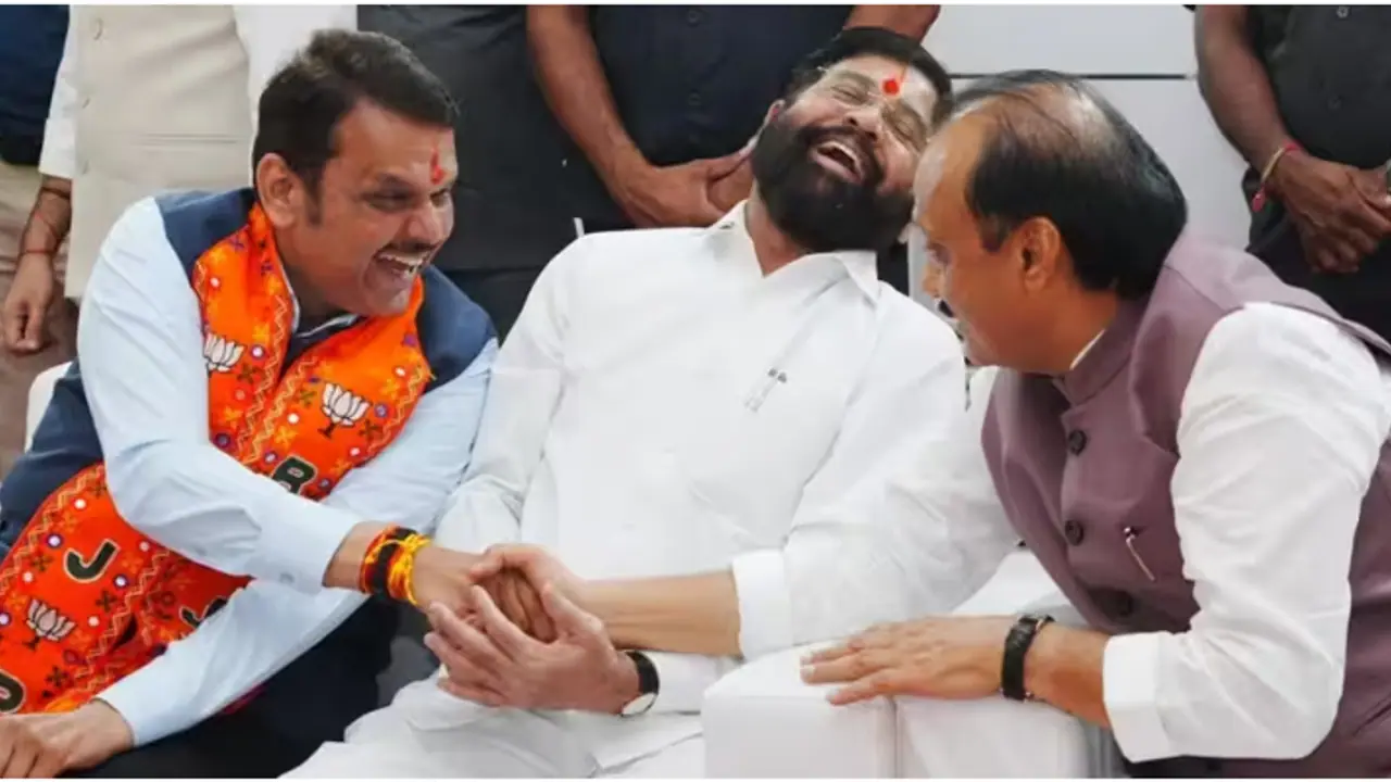 ഇടത്തും വലത്തും എക്നാഥ് ഷിൻഡെയും അജിത് പവാറും, നിയുക്ത മുഖ്യമന്ത്രി ഫഡ്നാവിസ് ഗവർണറെ കണ്ടു; 'എല്ലാം ശരിയായി'