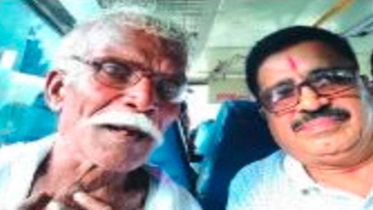 ಬಾಗಲಕೋಟೆ: ಬಸ್ಸಿನಲ್ಲಿ ವೃದ್ಧನಿಗೆ ಹೃದಯಾಘಾತ, ಸಾವಿನ ದವಡೆಯಿಂದ ಕಾಪಾಡಿದ ವೈದ್ಯ ಡಾ. ದಾನಿ!