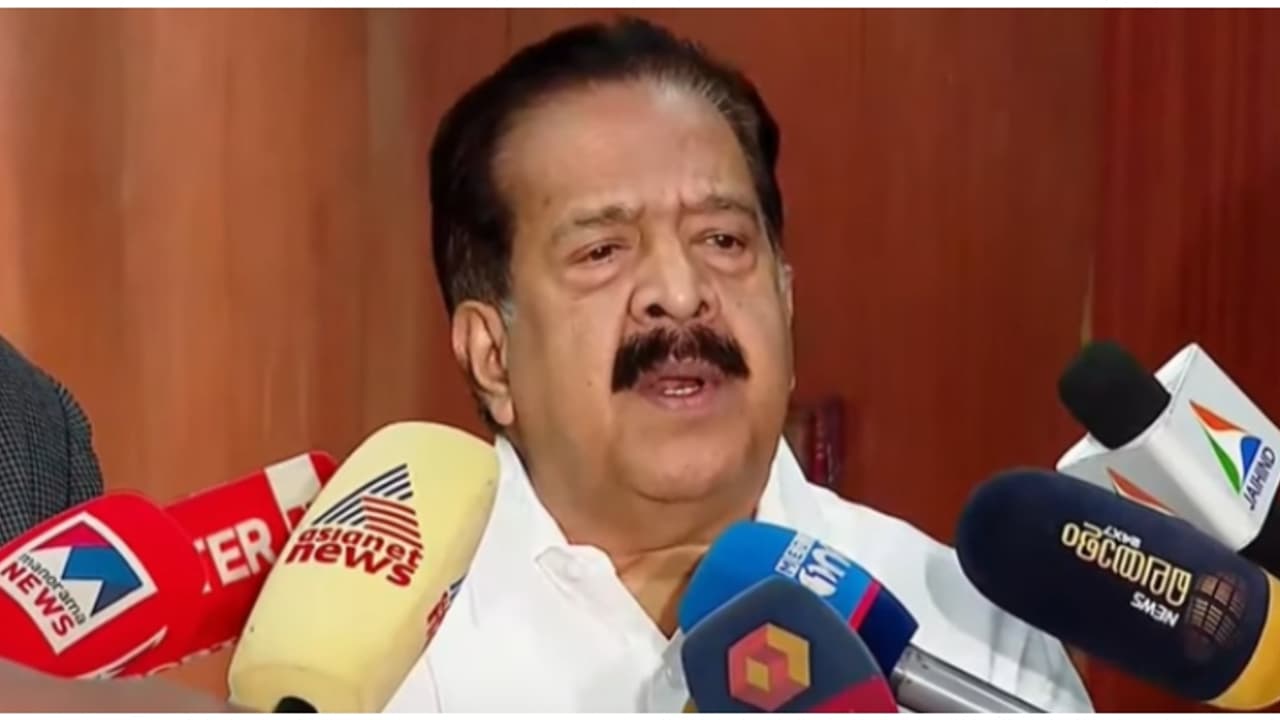 ടീകോമിന് നഷ്ടപരിഹാരം കൊടുക്കുകയെന്നത് അഴിമതി; ഭൂമി അടിയന്തരമായി തിരിച്ചെടുക്കണമെന്ന് രമേശ് ചെന്നിത്തല