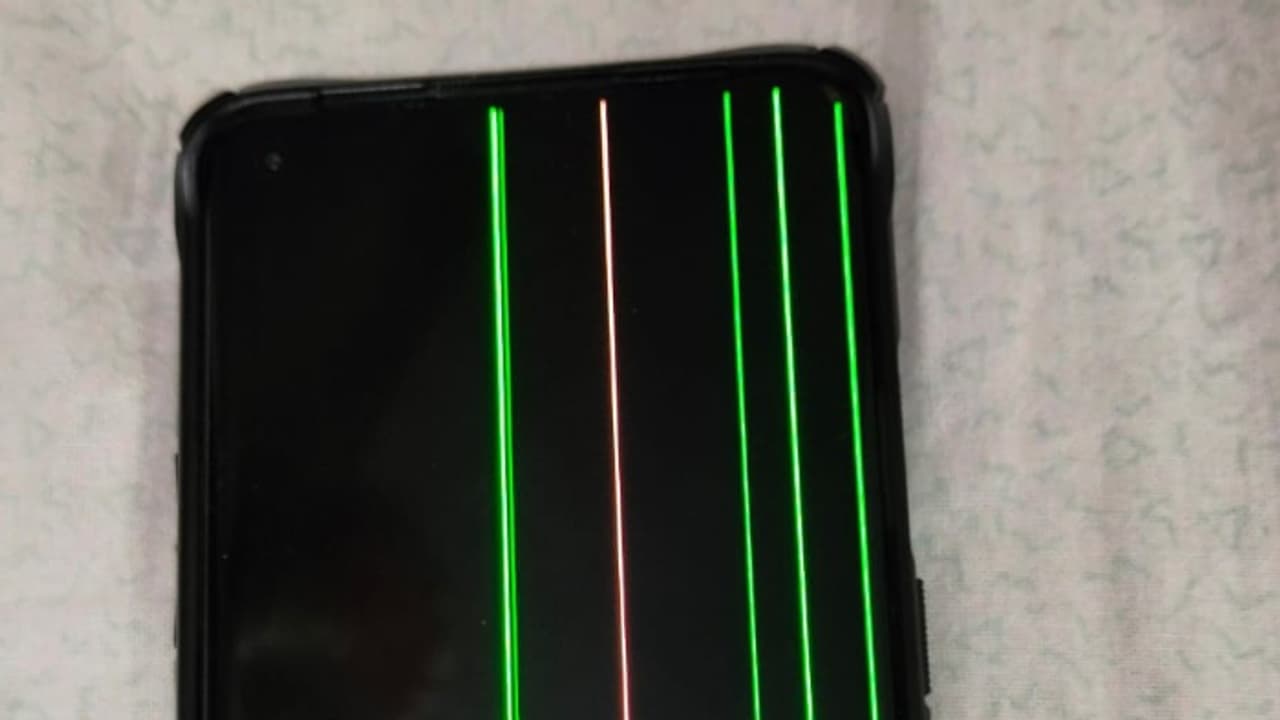 വണ്‍പ്ലസ് ഫോണില്‍ പച്ച വരയോ? ഒടുവില്‍ പ്രശ്‌നത്തിന് പരിഹാരം പ്രഖ്യാപിച്ച് കമ്പനി