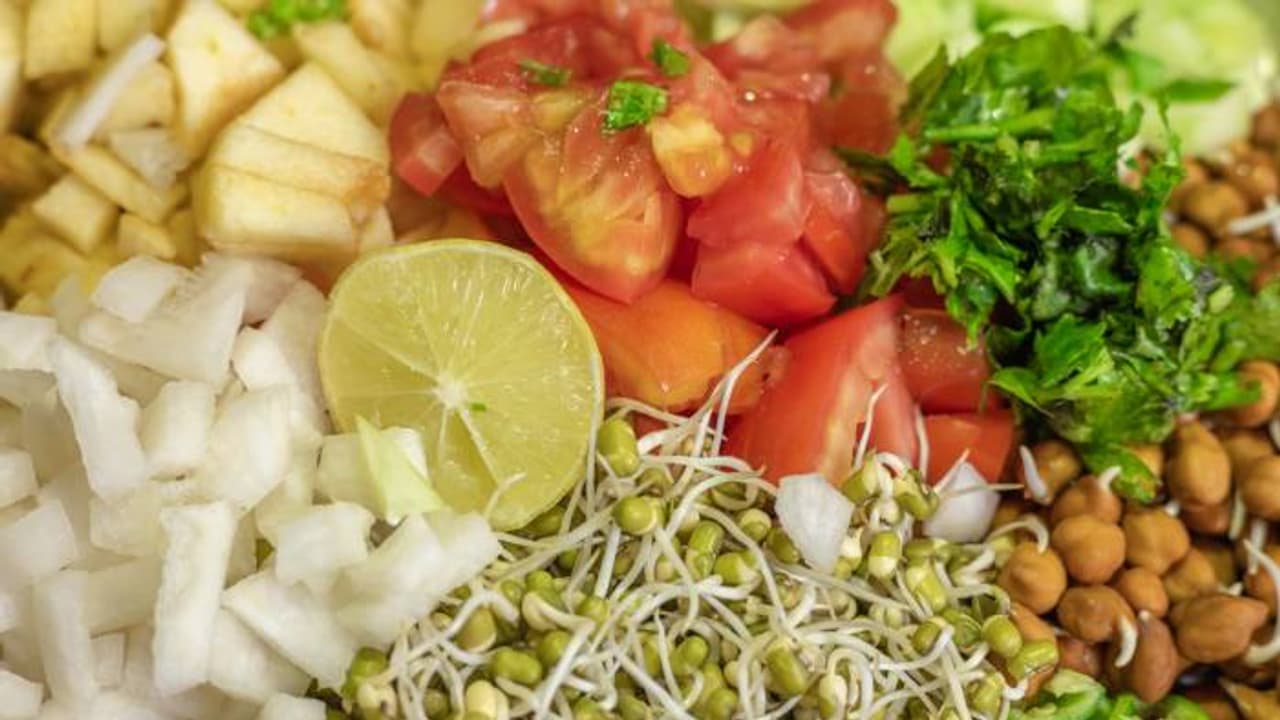 ജോലിക്കാരെ പ്രോട്ടീൻ അടങ്ങിയ ഭക്ഷണമുണ്ടാക്കാൻ പരിശീലിപ്പിക്കണം, സ്റ്റാർട്ടപ്പ് വരട്ടെ; ചർച്ചയായി പോസ്റ്റ് ജോലിക്കാരെ പ്രോട്ടീൻ അടങ്ങിയ ഭക്ഷണമുണ്ടാക്കാൻ പരിശീലിപ്പിക്കണം, സ്റ്റാർട്ടപ്പ് വരട്ടെ; ചർച്ചയായി പോസ്റ്റ്