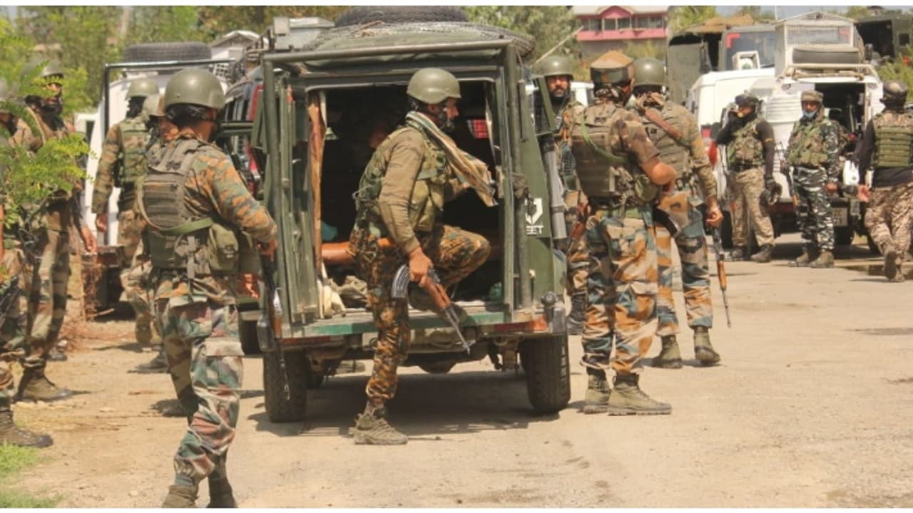 ഇന്ത്യൻ അതിർത്തിയ്ക്ക് സമീപം അപകടകരമായ നീക്കവുമായി ബം​ഗ്ലാദേശ്; തുർക്കി നിർമ്മിത ഡ്രോണുകൾ വിന്യസിച്ചതായി സൂചന