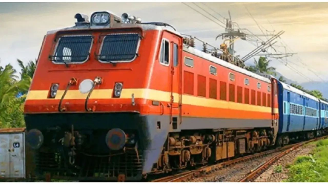 അവധിക്കാല യാത്രാ ദുരിതം പരിഗണിച്ചു, കേരളത്തിന് 10 സ്പെഷ്യൽ ട്രെയിനുകൾ അനുവദിച്ചു 