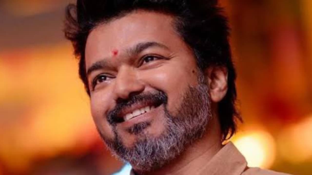 ദളപതി 69ന്റെ പേര് തീരുമാനിച്ചു, ഒടുവില് ആ പ്രധാന അപ്ഡേറ്റ് പുറത്തുവിടാനൊരുങ്ങുന്നു ദളപതി 69ന്റെ പേര് തീരുമാനിച്ചു, ഒടുവില് ആ പ്രധാന അപ്ഡേറ്റ് പുറത്തുവിടാനൊരുങ്ങുന്നു