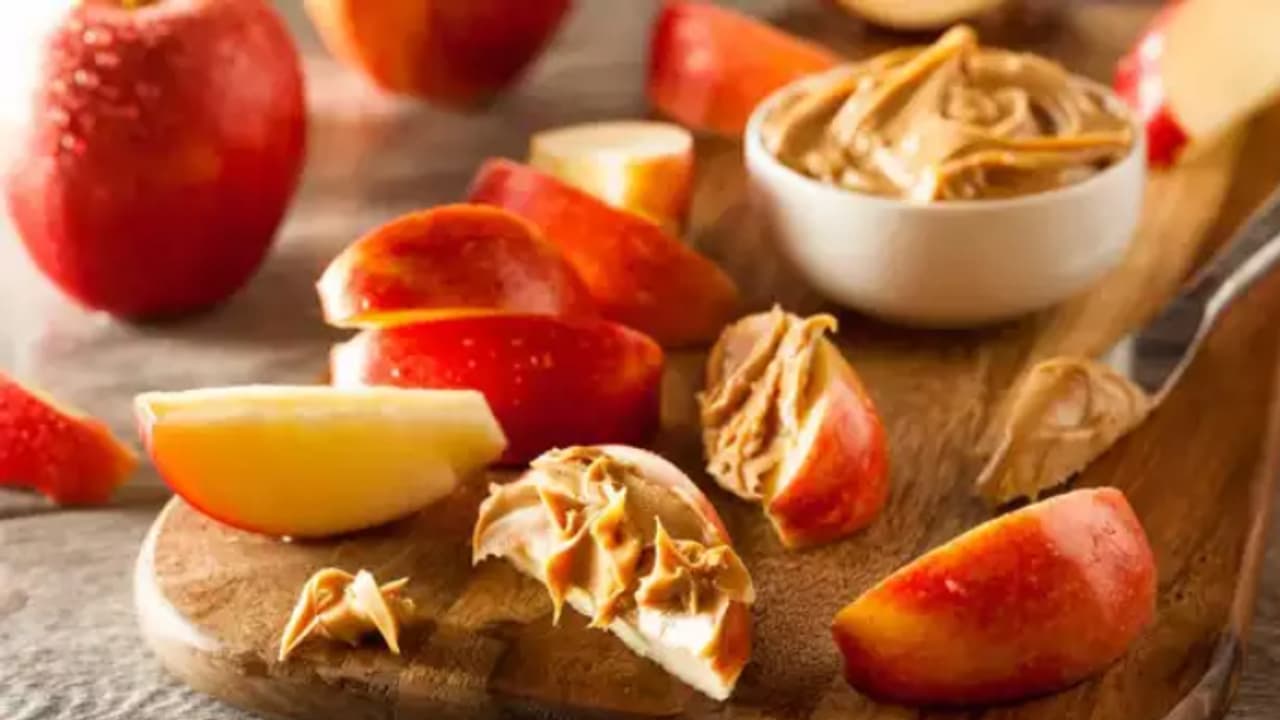 Health Tips: പ്രമേഹ രോഗികള്ക്ക് കഴിക്കാവുന്ന അഞ്ച് ഹെല്ത്തി സ്നാക്സ് Health Tips: പ്രമേഹ രോഗികള്ക്ക് കഴിക്കാവുന്ന അഞ്ച് ഹെല്ത്തി സ്നാക്സ്