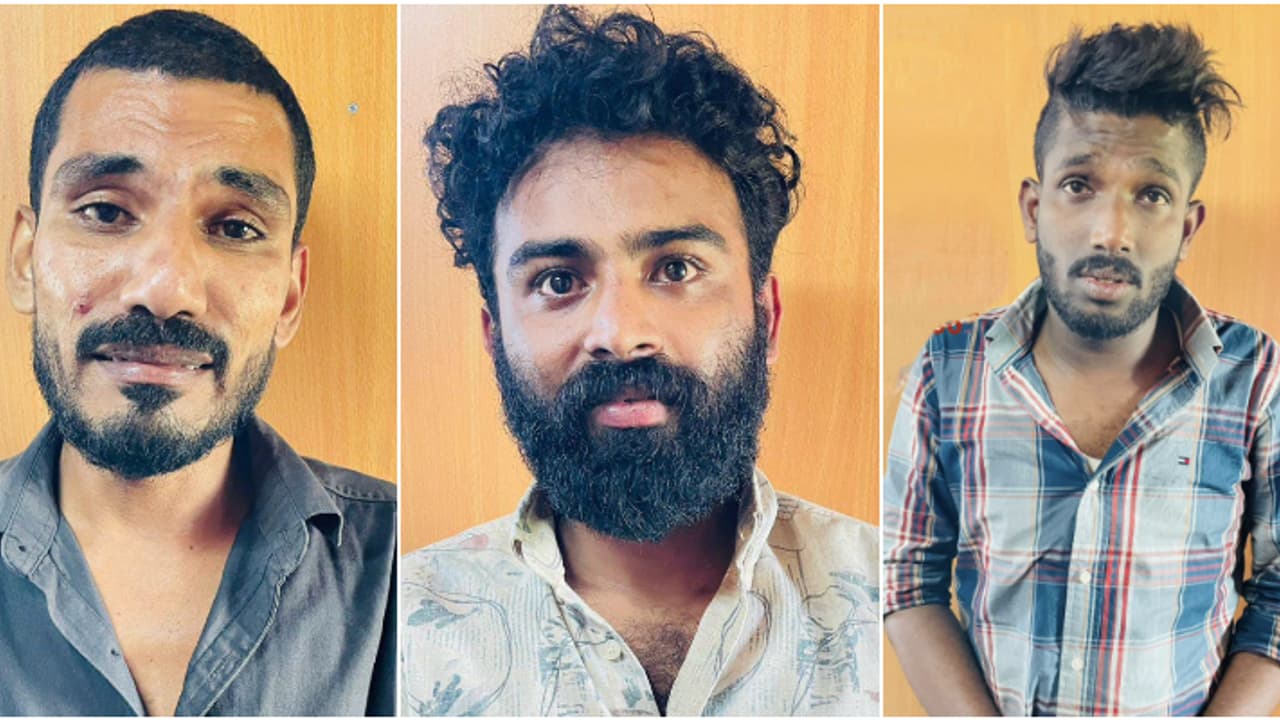 ഗുണ്ടൽപേട്ട് ഭാഗത്തു നിന്ന് വന്ന കാർ, മുത്തങ്ങയിലെ പരിശോധനയിൽ കണ്ടെടുത്തത് 54.09 ഗ്രാം എംഡിഎംഎ, 3 പേർ പിടിയിൽ