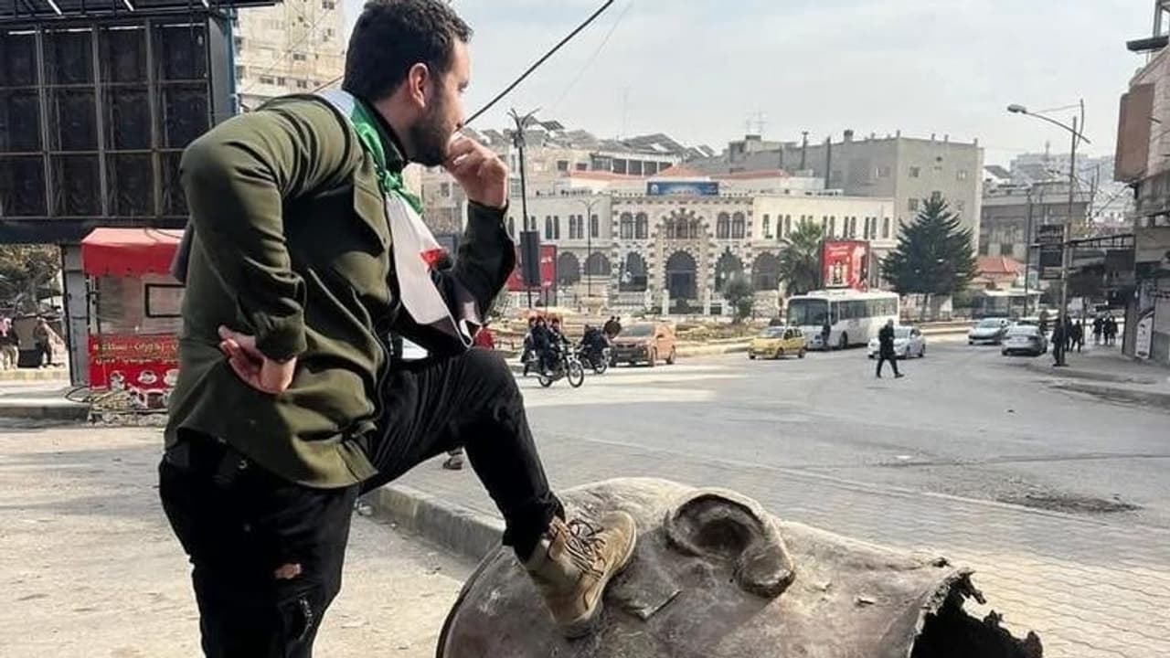 ಸಿರಿಯಾ ಅಧ್ಯಕ್ಷ ಆಸಾದ್ ಪರಾರಿ; ಡಮಾಸ್ಕಸ್ ಉಗ್ರರ ವಶಕ್ಕೆ