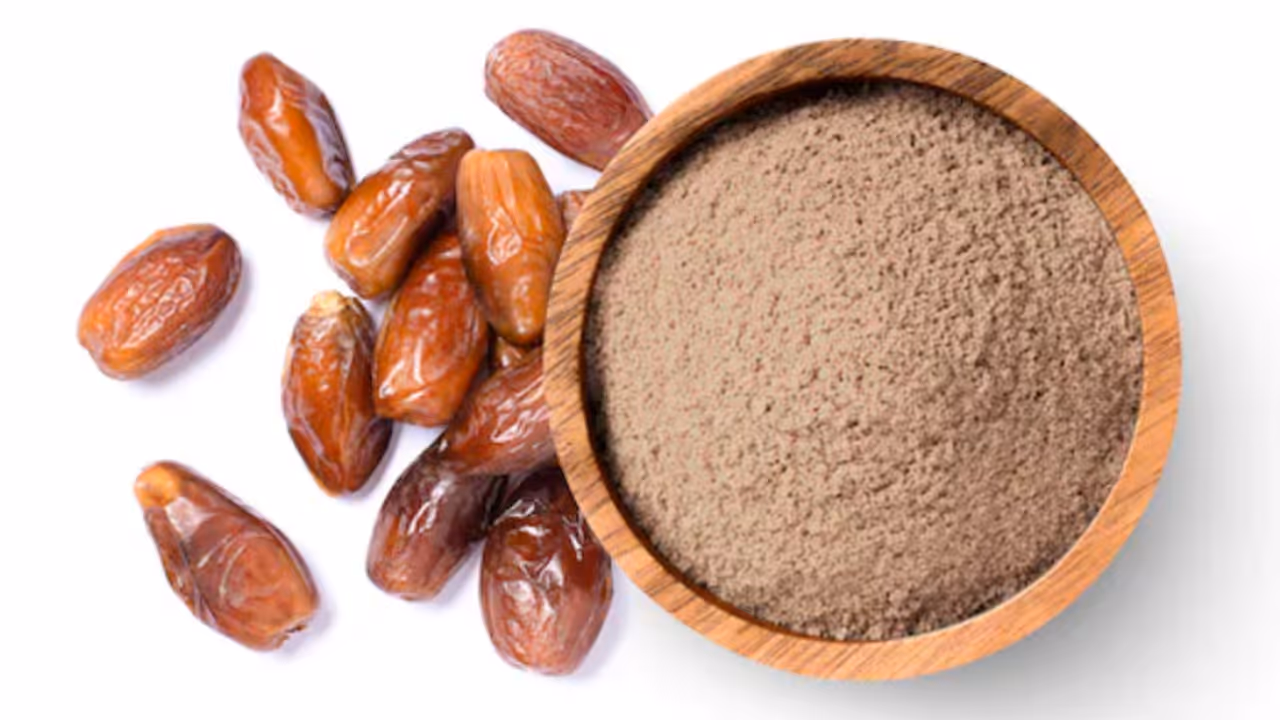 പഞ്ചസാരയ്ക്ക് പകരം പൊടിച്ച ഉണക്ക ഈന്തപ്പഴം ഉപയോഗിക്കുന്നത് നല്ലതാണോ? ന്യൂട്രീഷ്യനിസ്റ്റ് പറയുന്നു പഞ്ചസാരയ്ക്ക് പകരം പൊടിച്ച ഉണക്ക ഈന്തപ്പഴം ഉപയോഗിക്കുന്നത് നല്ലതാണോ? ന്യൂട്രീഷ്യനിസ്റ്റ് പറയുന്നു