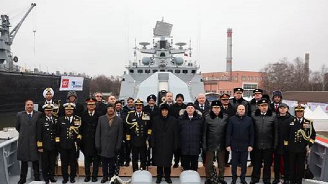 नेवी में शामिल हुआ ये स्टील्थ गाइडेड मिसाइल युद्ध पोत, बेचैन होंगे चीन पाक, जानें खासियत नेवी में शामिल हुआ ये स्टील्थ गाइडेड मिसाइल युद्ध पोत, बेचैन होंगे चीन पाक, जानें खासियत