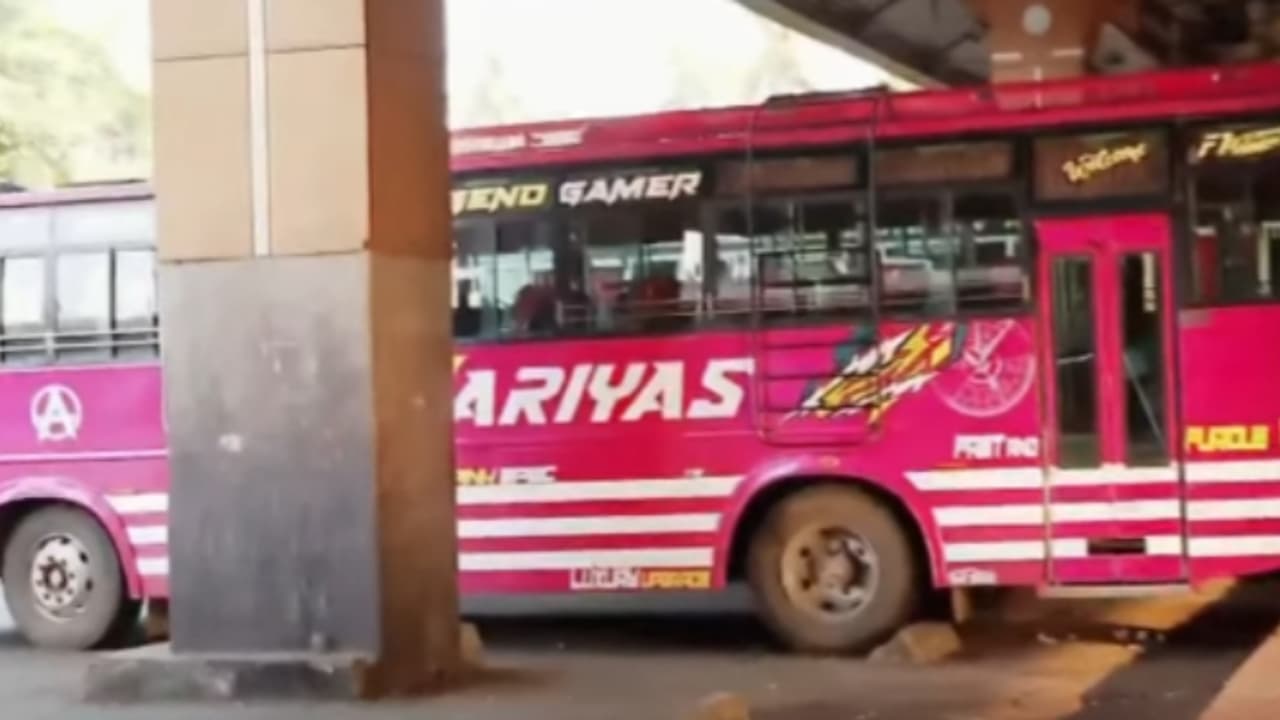 കണ്ണൂരിൽ ഇന്ന് സ്വകാര്യ ബസുകൾ ഓടില്ല; സൂചനാ സമരം പൊലീസ് അമിത പിഴ ചുമത്തുന്നുവെന്ന് ആരോപിച്ച് കണ്ണൂരിൽ ഇന്ന് സ്വകാര്യ ബസുകൾ ഓടില്ല; സൂചനാ സമരം പൊലീസ് അമിത പിഴ ചുമത്തുന്നുവെന്ന് ആരോപിച്ച്