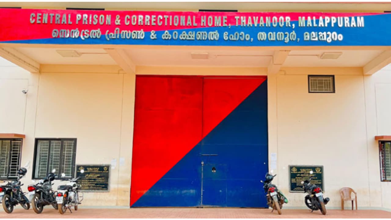 ഏഴു വയസുകാരനായ മകനെ ലൈംഗികമായി പീഡിപ്പിച്ചു: പിതാവിന് 12 വർഷം കഠിന തടവ് ഏഴു വയസുകാരനായ മകനെ ലൈംഗികമായി പീഡിപ്പിച്ചു: പിതാവിന് 12 വർഷം കഠിന തടവ്