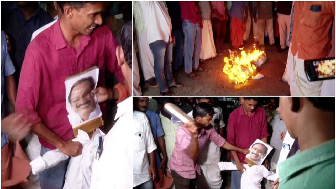 'വീട്ടിൽ കയറി തല്ലും'; എംകെ രാഘവനെതിരെ കോൺഗ്രസ് പ്രവർത്തകരുടെ പ്രതിഷേധം, വീട്ടിലേക്ക് മാർച്ച്; കോലം കത്തിച്ചു 'വീട്ടിൽ കയറി തല്ലും'; എംകെ രാഘവനെതിരെ കോൺഗ്രസ് പ്രവർത്തകരുടെ പ്രതിഷേധം, വീട്ടിലേക്ക് മാർച്ച്; കോലം കത്തിച്ചു