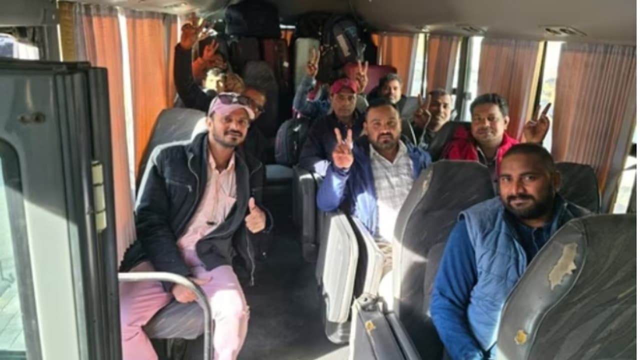 75 ഇന്ത്യക്കാരെ സിറിയയിൽ നിന്ന് ഒഴിപ്പിച്ചു , വിമാനങ്ങളില്‍ തിരികെയെത്തിക്കും ; വിദേശകാര്യമന്ത്രാലയം