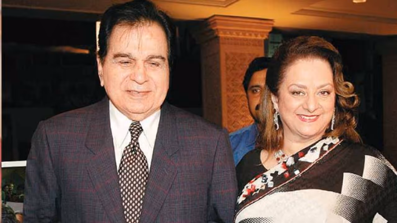 Saira Banu Turns 82: Actress Reveals She Has Been ‘Hopelessly Smitten’ With Dilip Kumar Since Age 12 Saira Banu Turns 82: Actress Reveals She Has Been ‘Hopelessly Smitten’ With Dilip Kumar Since Age 12