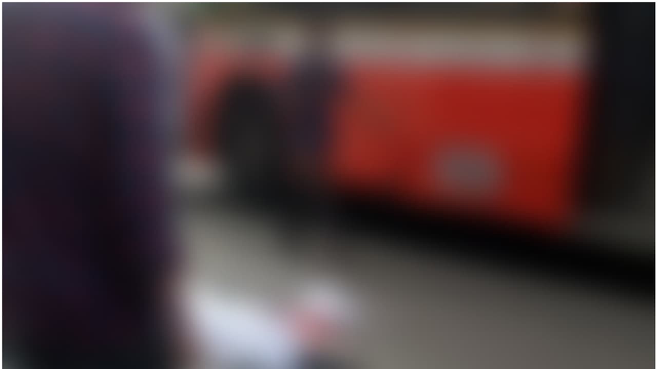 മുംബൈയിൽ റോഡ് മുറിച്ച് കടക്കുന്നതിനിടെ ബസ് ഇടിച്ച് മലയാളിയ്ക്ക് ദാരുണാന്ത്യം മുംബൈയിൽ റോഡ് മുറിച്ച് കടക്കുന്നതിനിടെ ബസ് ഇടിച്ച് മലയാളിയ്ക്ക് ദാരുണാന്ത്യം