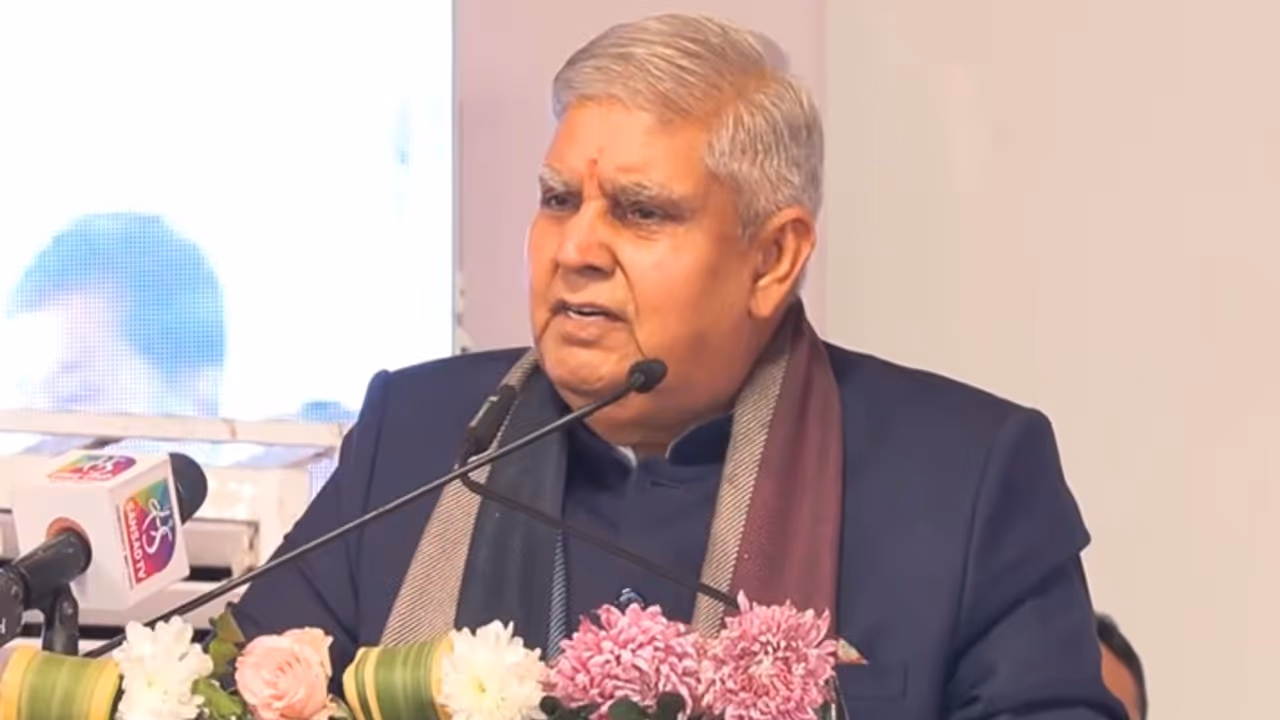 ಲೋಕಸೇವಾ ಆಯೋಗದಿಂದ ಕುಟುಂಬ ದೂರವಿಡಿ: ಉಪರಾಷ್ಟ್ರಪತಿ ಧನ್‌ಕರ್ 