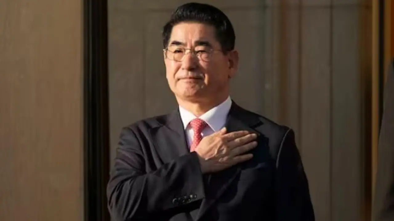 ಒಳ ಉಡುಪು ಬಳಸಿ ಆತ್ಮಹತ್ಯೆಗೆ ಯತ್ನಿಸಿದ ದಕ್ಷಿಣ ಕೊರಿಯಾ ಮಾಜಿ ಸಚಿವ ಒಳ ಉಡುಪು ಬಳಸಿ ಆತ್ಮಹತ್ಯೆಗೆ ಯತ್ನಿಸಿದ ದಕ್ಷಿಣ ಕೊರಿಯಾ ಮಾಜಿ ಸಚಿವ