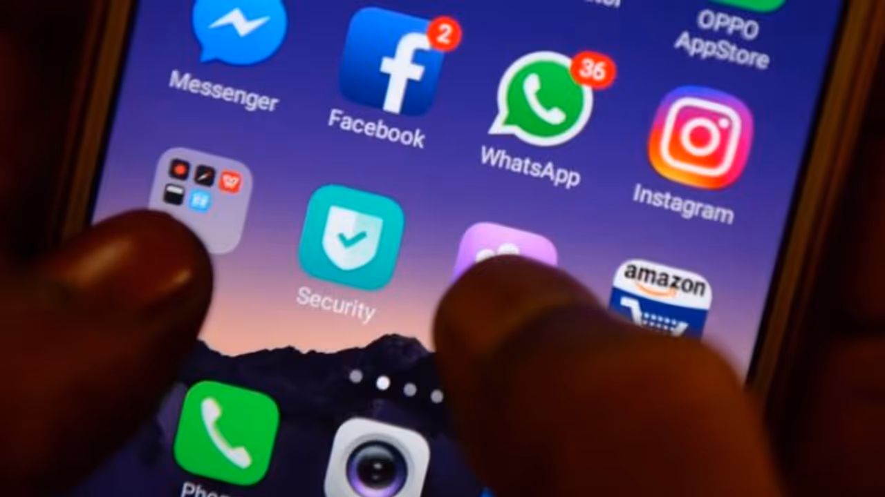 ಮೆಟಾ ಸಾಮಾಜಿಕ ಮಾಧ್ಯಮ ಸ್ಥಗಿತ: ಫೇಸ್ಬುಕ್, ಇನ್ಸ್ಟಾಗ್ರಾಮ್ ಡೌನ್? ಮೆಟಾ ಸಾಮಾಜಿಕ ಮಾಧ್ಯಮ ಸ್ಥಗಿತ: ಫೇಸ್ಬುಕ್, ಇನ್ಸ್ಟಾಗ್ರಾಮ್ ಡೌನ್?