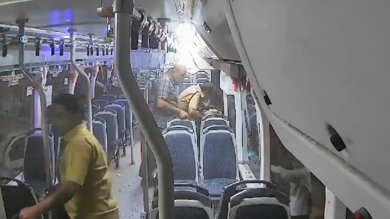 Kurla bus crash: BEST driver took backpacks, jumped out of window, reveals CCTV footage (SEE VIDEOS) Kurla bus crash: BEST driver took backpacks, jumped out of window, reveals CCTV footage (SEE VIDEOS)