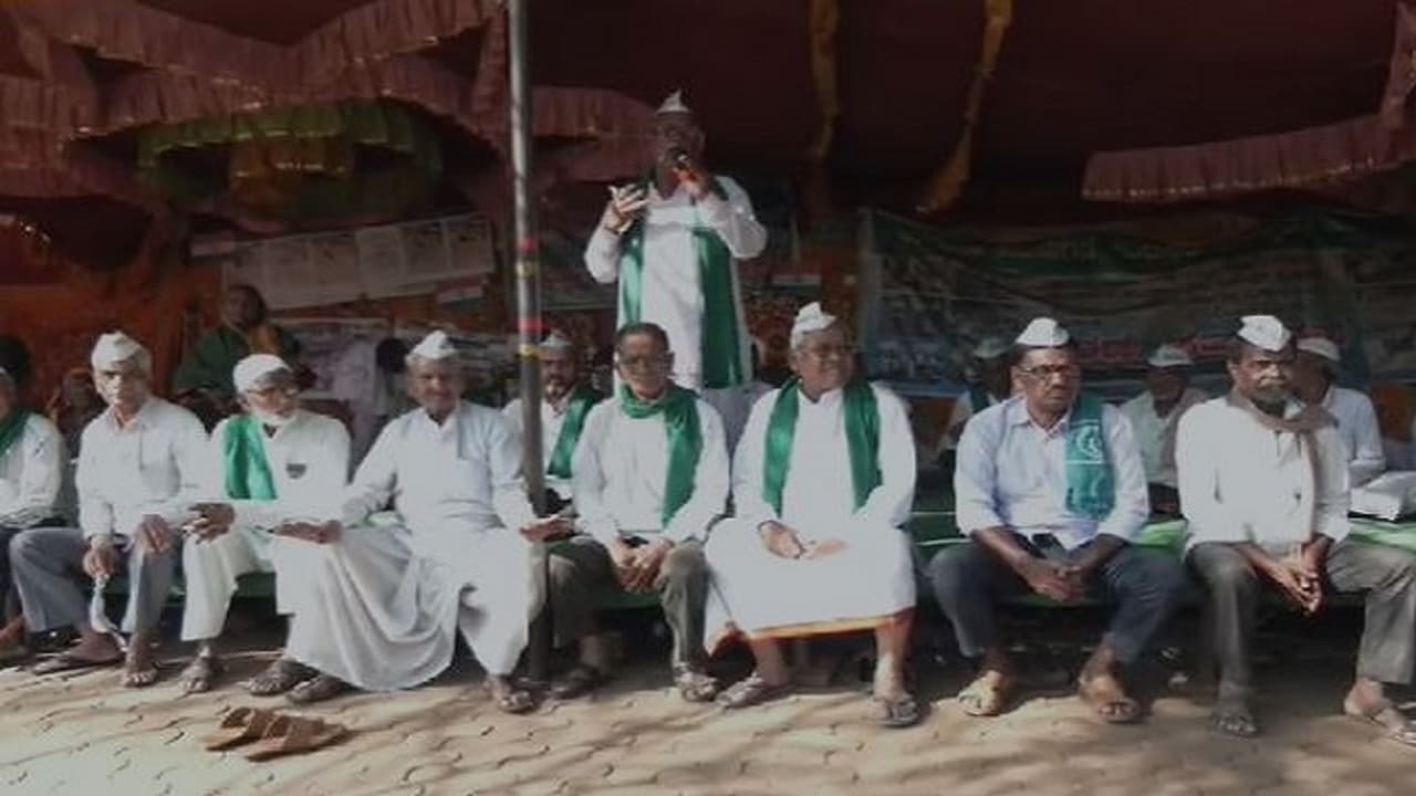 ಬೀದರ್: ಸಚಿವೆ ಖಂಡ್ರೆಗೆ ನೀಡಿದ್ದ ಡೆಡ್‌ಲೈನ್‌ ಅಂತ್ಯ, ವಿಷ ಕುಡಿದು ಆತ್ಮಹತ್ಯೆಗೆ ಯತ್ನಿಸಿದ ರೈತರು!