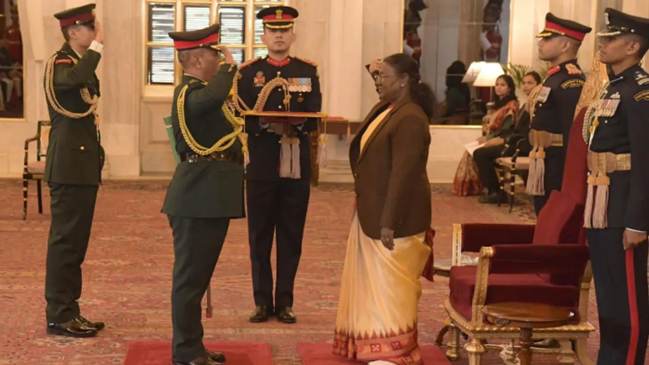 Droupadi Murmu confers Honorary title to Nepal's Army Chief Gen Ashok Raj Sigdel Droupadi Murmu confers Honorary title to Nepal's Army Chief Gen Ashok Raj Sigdel