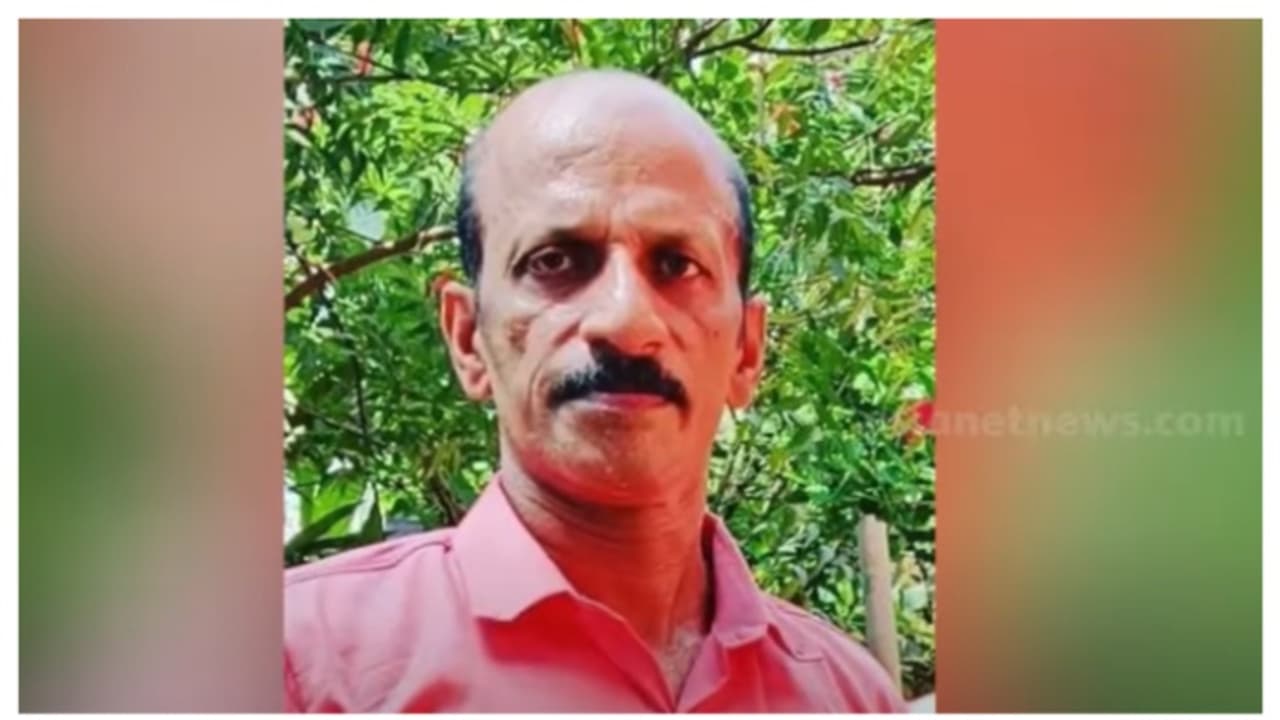 പോട്ടയിൽ ബൈക്ക് റോഡിൽ തെന്നി നിയന്ത്രണം വിട്ട് മറിഞ്ഞ് അപകടം; മധ്യവയസ്കന് ദാരുണാന്ത്യം പോട്ടയിൽ ബൈക്ക് റോഡിൽ തെന്നി നിയന്ത്രണം വിട്ട് മറിഞ്ഞ് അപകടം; മധ്യവയസ്കന് ദാരുണാന്ത്യം