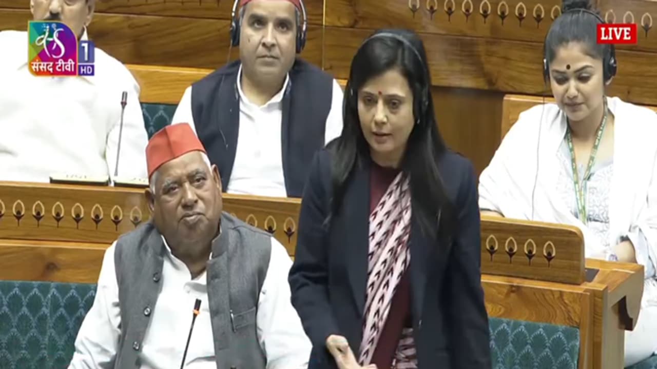 ಸಂಸತ್ತಿನಲ್ಲಿ ಕೋಲಾಹಲ ಸೃಷ್ಟಿಸಿದ ಮಹುವಾ ಮೊಯಿತ್ರಾ ಆರೋಪ