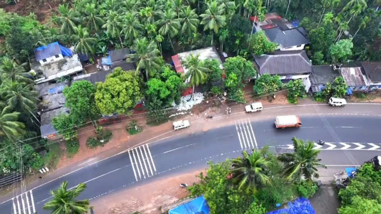 രാത്രിയും പകലും റോഡിൽ കർശന പരിശോധന; എഡിജിപി വിളിച്ച യോഗം ഇന്ന്, പനയമ്പാടം പരിശോധന റിപ്പോർട്ട് ഇന്ന് നൽകും രാത്രിയും പകലും റോഡിൽ കർശന പരിശോധന; എഡിജിപി വിളിച്ച യോഗം ഇന്ന്, പനയമ്പാടം പരിശോധന റിപ്പോർട്ട് ഇന്ന് നൽകും