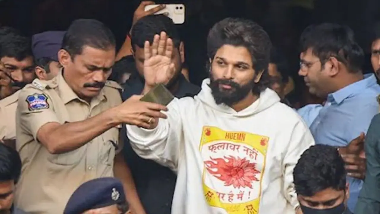 അല്ലു അര്ജുനെതിരെ വീണ്ടും തെലങ്കാന പൊലീസ്: ജാമ്യം റദ്ദാക്കാന് നടപടി തുടങ്ങി അല്ലു അര്ജുനെതിരെ വീണ്ടും തെലങ്കാന പൊലീസ്: ജാമ്യം റദ്ദാക്കാന് നടപടി തുടങ്ങി