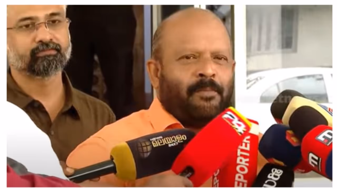 പൂരം കലക്കൽ വിവാദത്തില് വിഎസ് സുനിൽകുമാറിന്റെ മൊഴിയെടുക്കാന് പൊലീസ് പൂരം കലക്കൽ വിവാദത്തില് വിഎസ് സുനിൽകുമാറിന്റെ മൊഴിയെടുക്കാന് പൊലീസ്