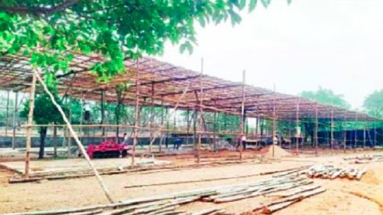 ದಕ್ಷಿಣ ಭಾರತದ ಕುಂಭಮೇಳ ಖ್ಯಾತಿಯ ಗವಿಮಠ ಜಾತ್ರೆ: ಮಹಾದಾಸೋಹಕ್ಕೆ ಭರದ ಸಿದ್ಧತೆ ದಕ್ಷಿಣ ಭಾರತದ ಕುಂಭಮೇಳ ಖ್ಯಾತಿಯ ಗವಿಮಠ ಜಾತ್ರೆ: ಮಹಾದಾಸೋಹಕ್ಕೆ ಭರದ ಸಿದ್ಧತೆ