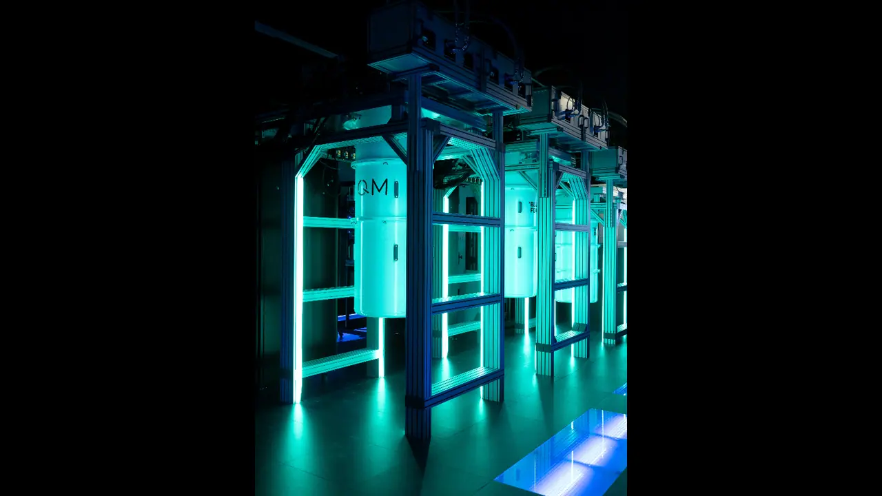 ടെക് 'വലയില്‍ വീണ കിളികളായി നാം'; ലോകം കീഴ്മേല്‍ മറിഞ്ഞ 2000 2024, പ്രധാന സാങ്കേതിക നേട്ടങ്ങള്‍ ഇവ