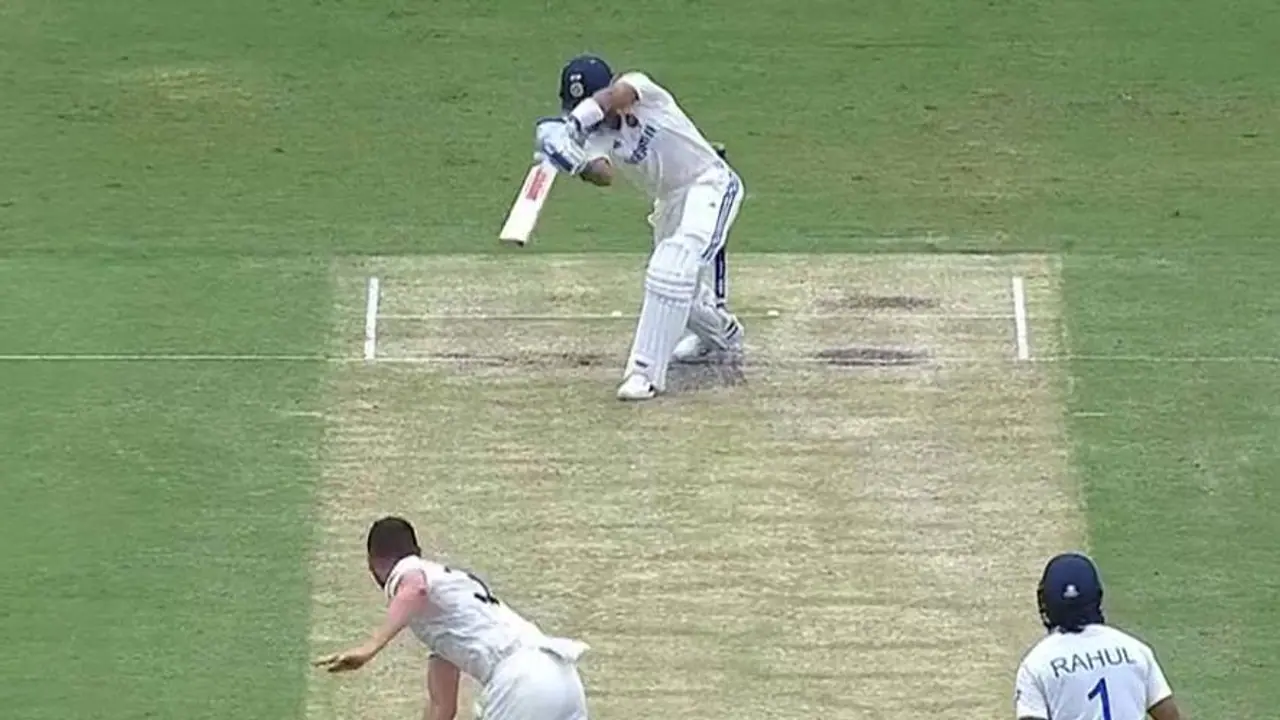 ബ്രിസ്ബേനില് ഓസീസിന് വിജയപ്രതീക്ഷ; ഇന്ത്യയുടെ മുന്നിര തകര്ന്നു, ഇനി പ്രതീക്ഷ മഴയില് ബ്രിസ്ബേനില് ഓസീസിന് വിജയപ്രതീക്ഷ; ഇന്ത്യയുടെ മുന്നിര തകര്ന്നു, ഇനി പ്രതീക്ഷ മഴയില്