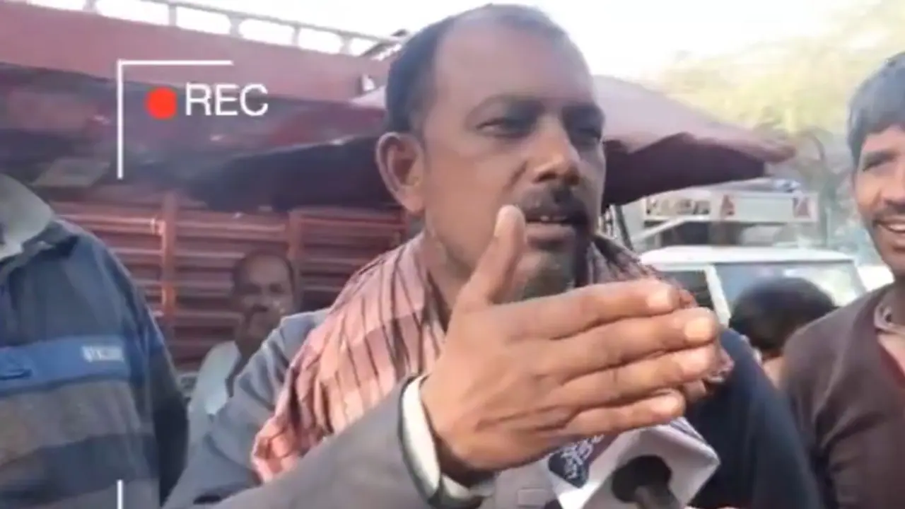 'Will say bismillah & sacrifice Yogi': Man openly threatens UP Chief Minister, sparks outrage (WATCH) 'Will say bismillah & sacrifice Yogi': Man openly threatens UP Chief Minister, sparks outrage (WATCH)