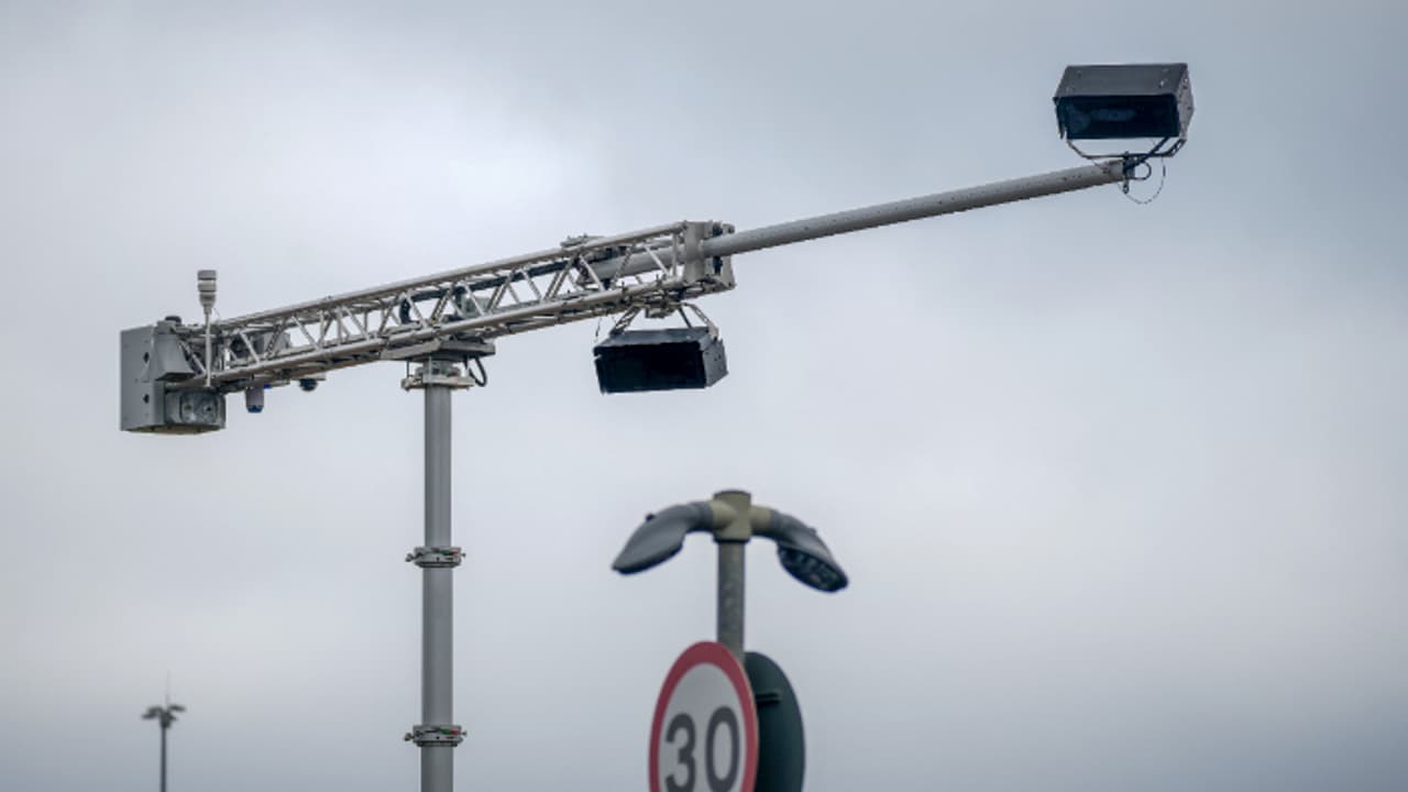 മദ്യപിച്ചും ലഹരി ഉപയോഗിച്ചും വാഹനമോടിക്കുന്നവരെ പിടിക്കാന് എഐ ക്യാമറ; പരീക്ഷണം യുകെയില് തുടങ്ങി മദ്യപിച്ചും ലഹരി ഉപയോഗിച്ചും വാഹനമോടിക്കുന്നവരെ പിടിക്കാന് എഐ ക്യാമറ; പരീക്ഷണം യുകെയില് തുടങ്ങി