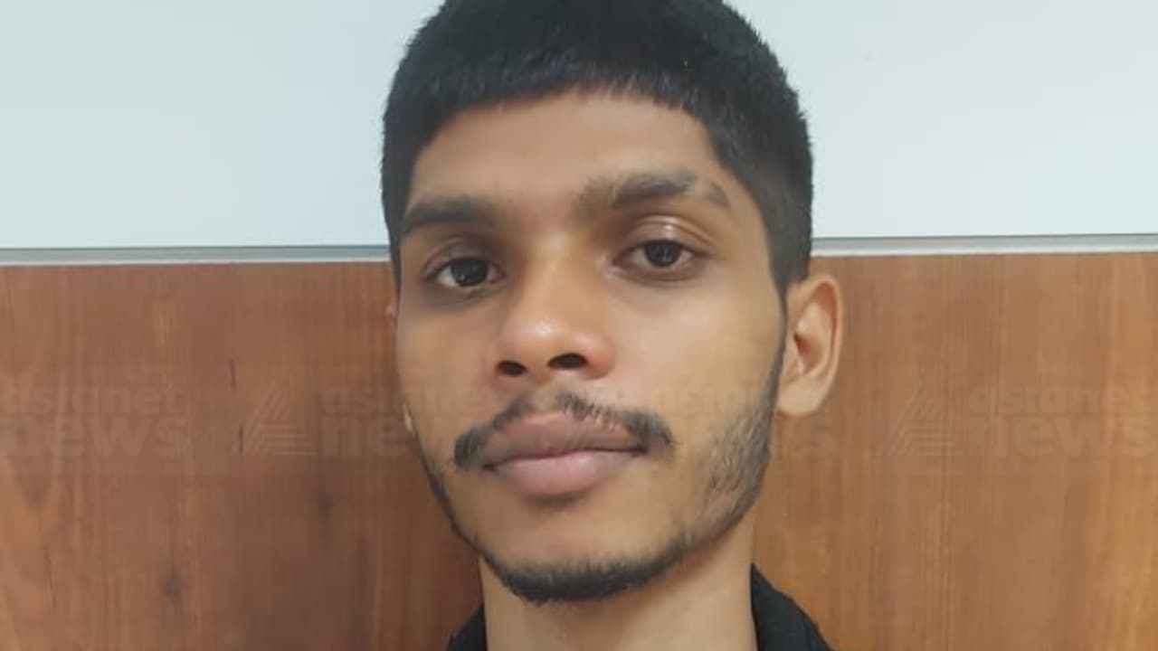 നെടുമ്പാശേരിയിൽ വിമാനമിറങ്ങിയ യുവാവിനെ സംശയം തോന്നി പരിശോധിച്ചു; പിടിച്ചെടുത്തത് 14 കിലോ ഹൈബ്രിഡ് കഞ്ചാവ്