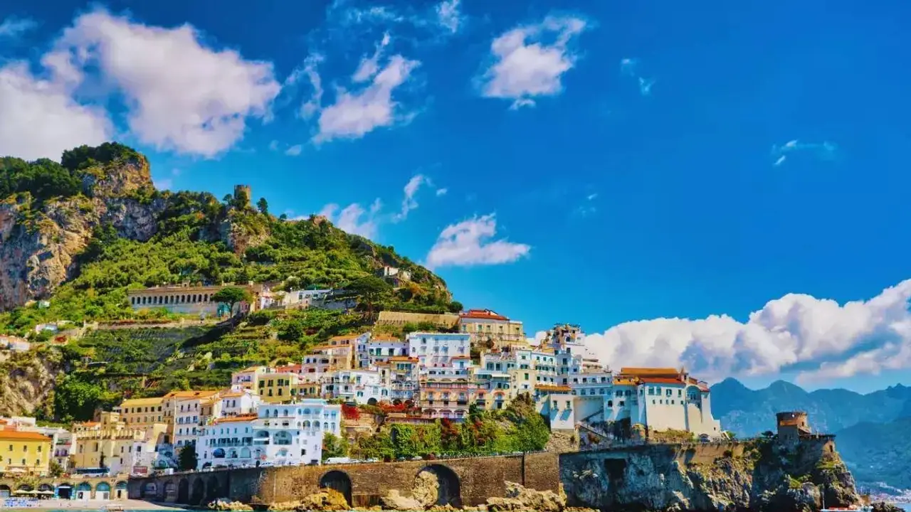 அதிக உலக பாரம்பரிய தளங்களைக் கொண்ட 10 நாடுகள்; இந்தியாவுக்கு எந்த இடம்? அதிக உலக பாரம்பரிய தளங்களைக் கொண்ட 10 நாடுகள்; இந்தியாவுக்கு எந்த இடம்?