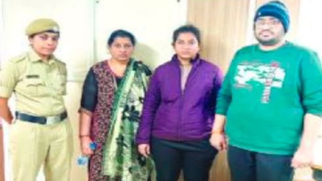 ಆತ್ಮಹತ್ಯೆ ಕೇಸ್‌: 1 ಫೋನ್ ಕರೆಯಿಂದಾಗಿ ಸಿಕ್ಕಿಬಿದ್ದ ಟೆಕಿ ಅತುಲ್ ಪತ್ನಿ!