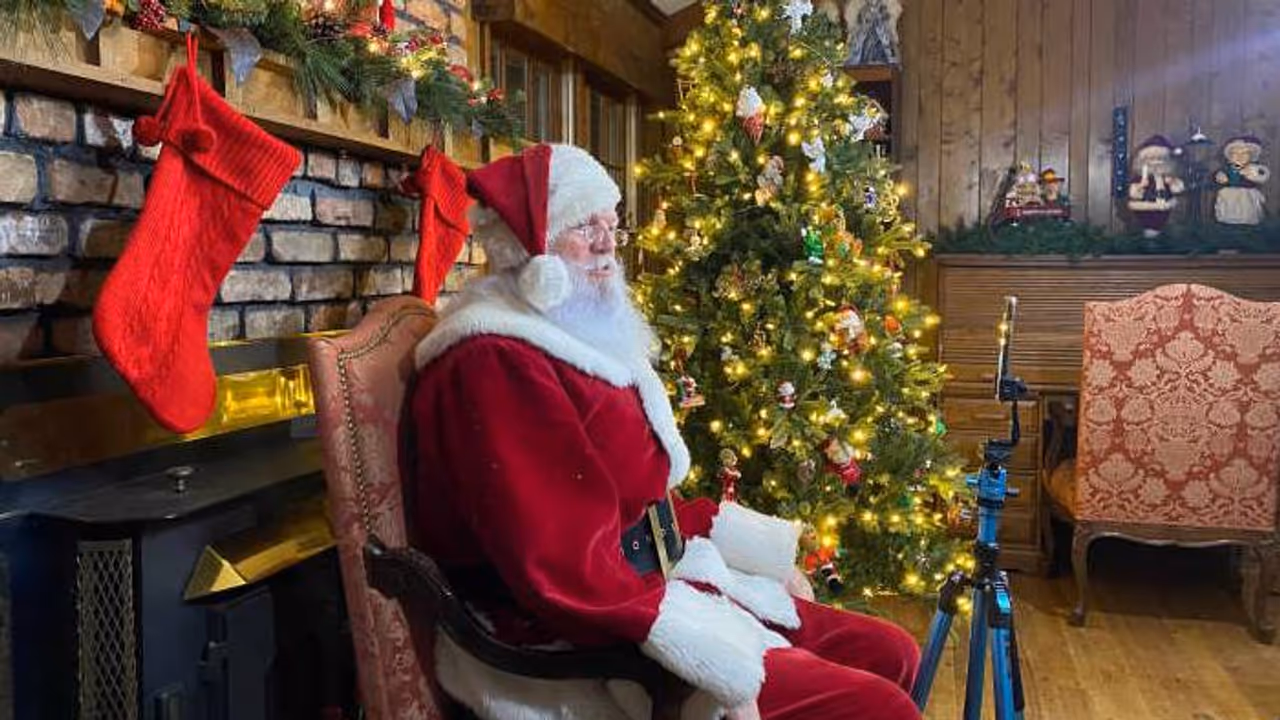 ക്രിസ്മസായാൽ 68 കാരൻ സമ്പാദിക്കുന്നത് ലക്ഷങ്ങൾ, ഓൺലൈനിൽ താരമായി എഡ്ഡി റിച്ച്