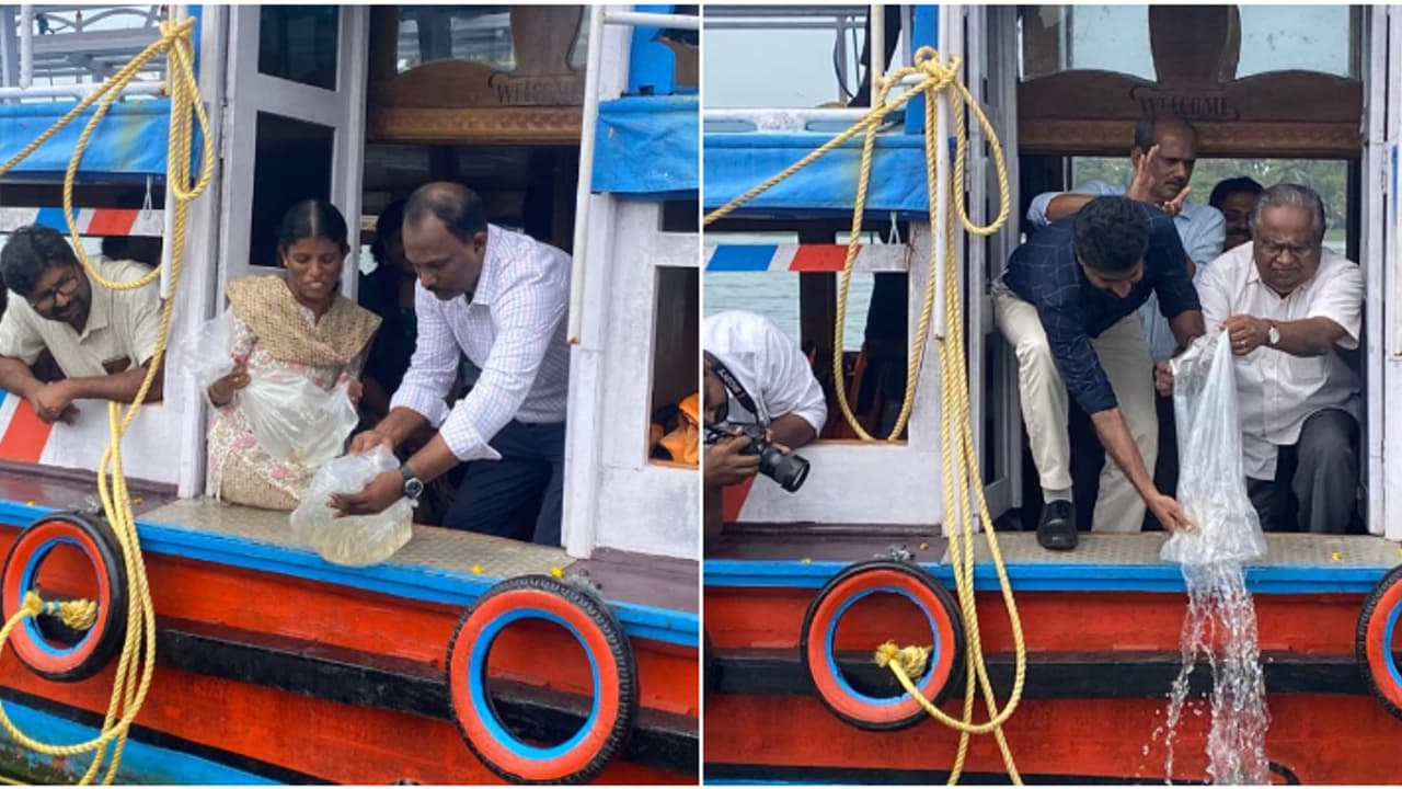 കൃത്രിമമായി ഉണ്ടാക്കിയ 30 ലക്ഷം വിത്തുകൾ കായലിൽ രണ്ടിടത്തായി നിക്ഷേപിച്ചു; കക്കയുടെ ഉൽപാദനം കൂട്ടുക ലക്ഷ്യം കൃത്രിമമായി ഉണ്ടാക്കിയ 30 ലക്ഷം വിത്തുകൾ കായലിൽ രണ്ടിടത്തായി നിക്ഷേപിച്ചു; കക്കയുടെ ഉൽപാദനം കൂട്ടുക ലക്ഷ്യം