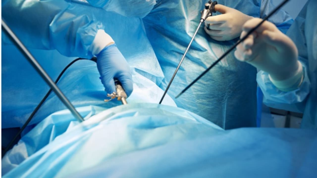 രണ്ടാഴ്ചയായി കടുത്ത വയറുവേദനയും ഛർദിയും; ആശുപത്രിയിലെത്തിയ രോഗിയിൽ നിന്ന് നീക്കം ചെയ്തത് 195 പിത്താശയ കല്ലുകൾ രണ്ടാഴ്ചയായി കടുത്ത വയറുവേദനയും ഛർദിയും; ആശുപത്രിയിലെത്തിയ രോഗിയിൽ നിന്ന് നീക്കം ചെയ്തത് 195 പിത്താശയ കല്ലുകൾ