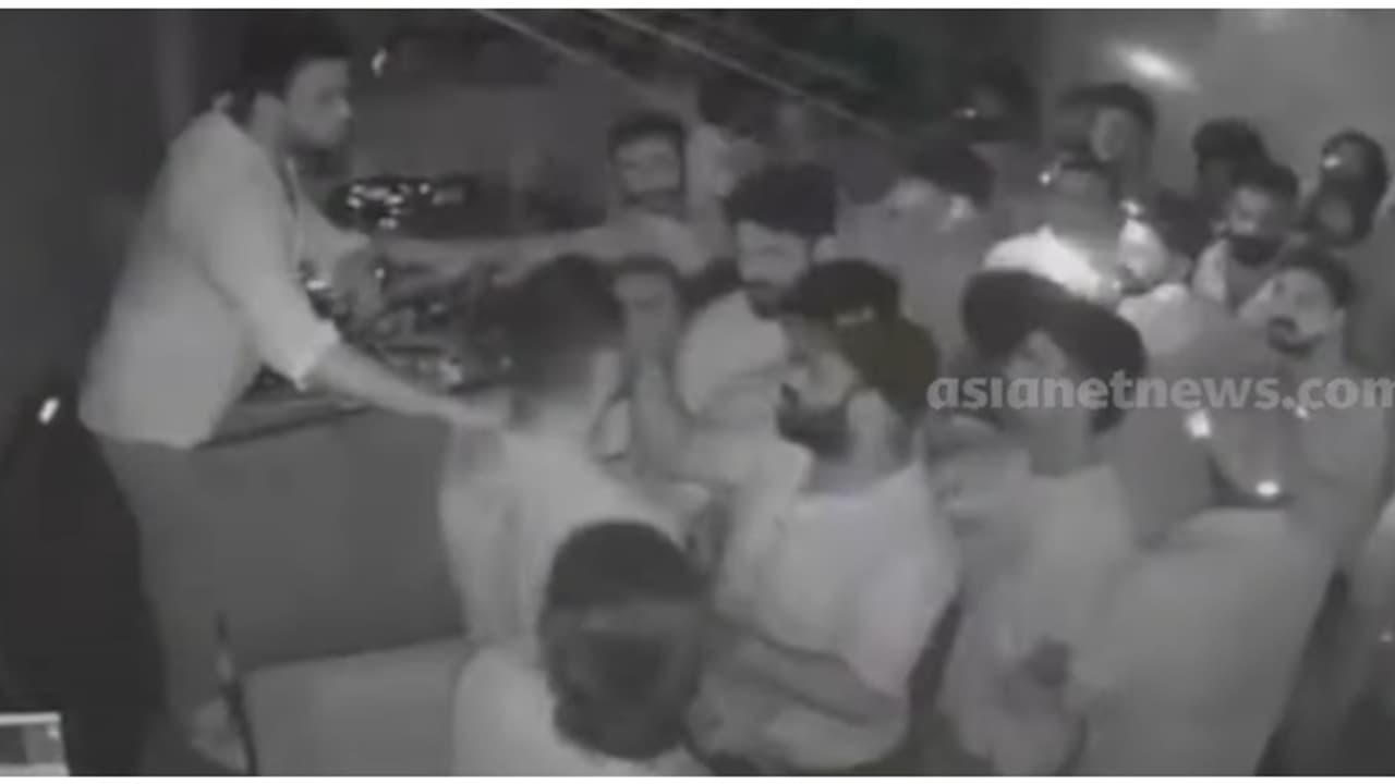 ബാറിലെ ഏറ്റുമുട്ടലിന് പിന്നാലെ ഓം പ്രകാശിൻ്റെ കൂട്ടാളിയെ വണ്ടിയിടിച്ചു; അപകടം പൊലീസിന് മുന്നിൽ ഹാജരാകാനിരിക്കെ