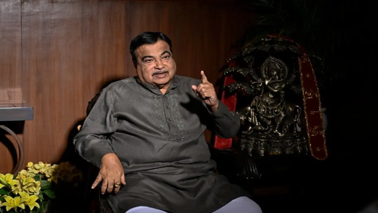 'ലിവിങ് ടുഗെതര്‍' നിയമ വിരുദ്ധം, സ്വവർഗ വിവാഹങ്ങൾ സാമൂഹിക ഘടനയെ തകർക്കും ; കേന്ദ്രമന്ത്രി നിതിൻ ഗഡ്കരി