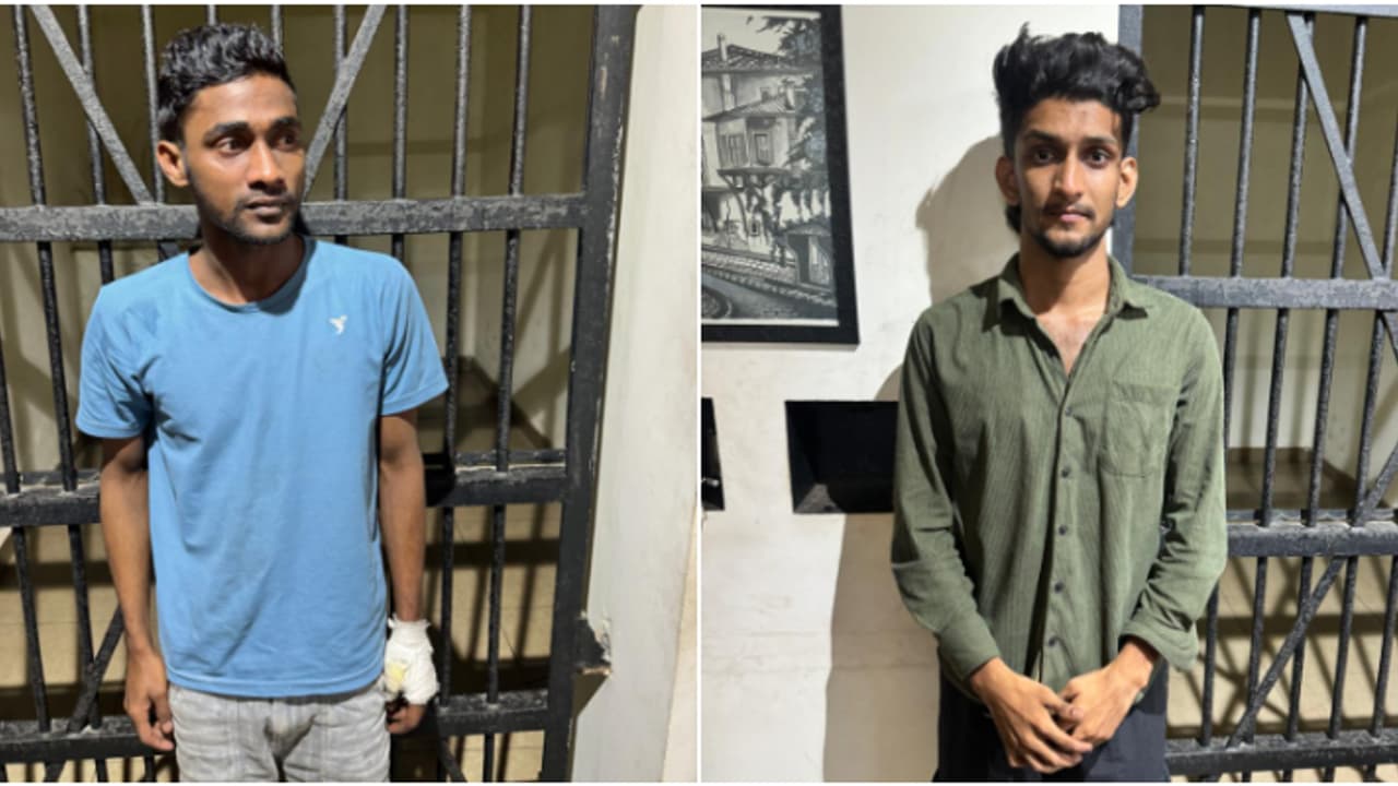 വീട്ടില് ജോലിക്ക് നിന്നുള്ള പരിചയം, കണ്ണില് മുളകുപൊടിയെറിഞ്ഞ് വയോധികയുടെ ഫോണ് കവർന്നു; രണ്ട് പേർ പിടിയിൽ വീട്ടില് ജോലിക്ക് നിന്നുള്ള പരിചയം, കണ്ണില് മുളകുപൊടിയെറിഞ്ഞ് വയോധികയുടെ ഫോണ് കവർന്നു; രണ്ട് പേർ പിടിയിൽ