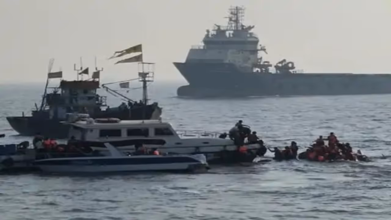 'Engine failure, overcrowded, no life jacket': Who's at fault & what caused Mumbai boat tragedy that killed 13 'Engine failure, overcrowded, no life jacket': Who's at fault & what caused Mumbai boat tragedy that killed 13