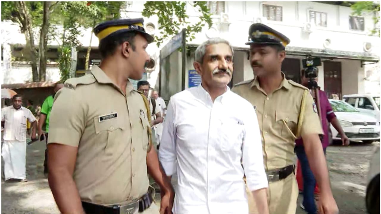 2 വർഷത്തെ വിചാരണ; അമ്മയും ബന്ധുക്കളും കൂറുമാറി;സഹോദരനേയും അമ്മാവനേയും വെടിവെച്ച് കൊന്നകേസിൽ കുര്യൻ കുറ്റക്കാരൻ