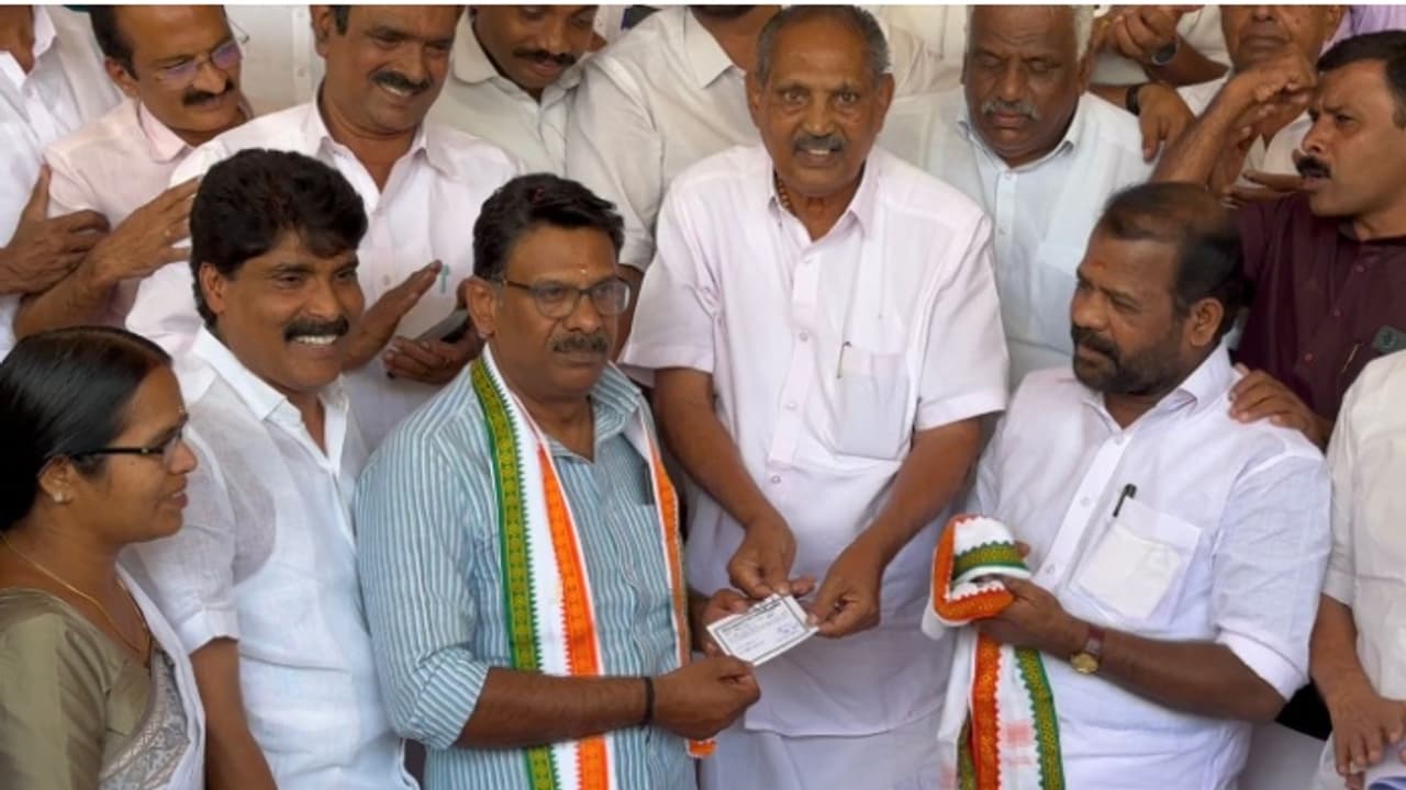 'തമ്മിലടിയും ഗ്രൂപ്പിസവും, ബിജെപിയില്‍ നിന്ന് ദീര്‍ഘകാലം അവഗണന നേരിട്ടു' ; കോൺഗ്രസിൽ ചേര്‍ന്ന് കെ പി മധു 