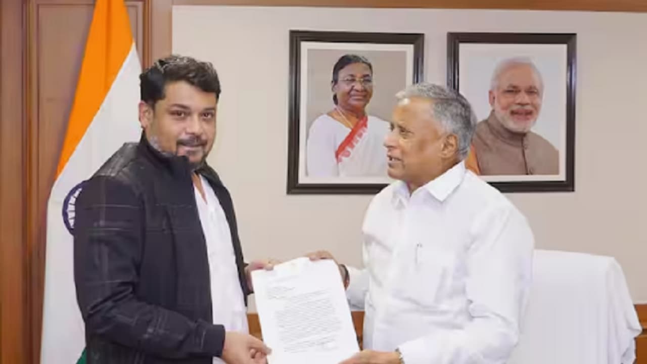 ಹೆಜ್ಜಾಲ ಚಾಮರಾಜನಗರ ರೈಲು ಮಾರ್ಗ ಆರಂಭಿಸಲು ಸಂಸದ ಸುನೀಲ್ ಬೋಸ್ ಮನವಿ ಹೆಜ್ಜಾಲ ಚಾಮರಾಜನಗರ ರೈಲು ಮಾರ್ಗ ಆರಂಭಿಸಲು ಸಂಸದ ಸುನೀಲ್ ಬೋಸ್ ಮನವಿ